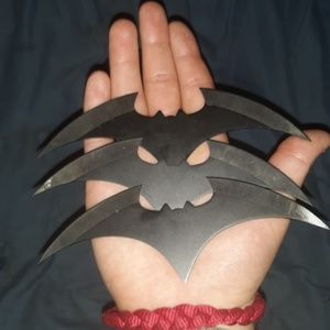 Real metal sharp batarangs from the Arkham Games